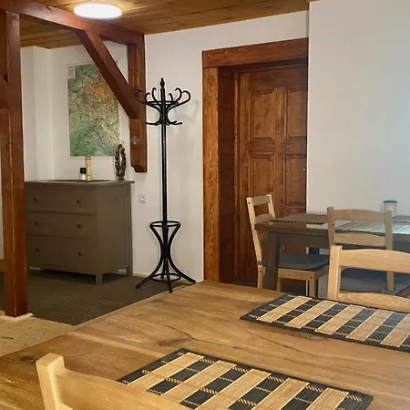 Smrk 山林小屋 *