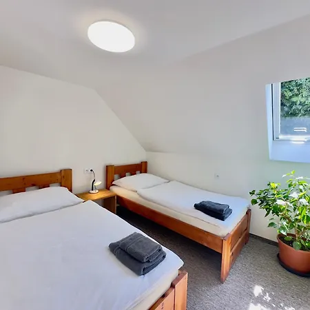 Smrk 山林小屋 斯姆尔克山麓新城